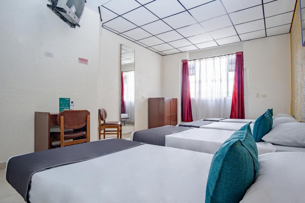 Ayenda Europa Hotel Богота Екстериор снимка