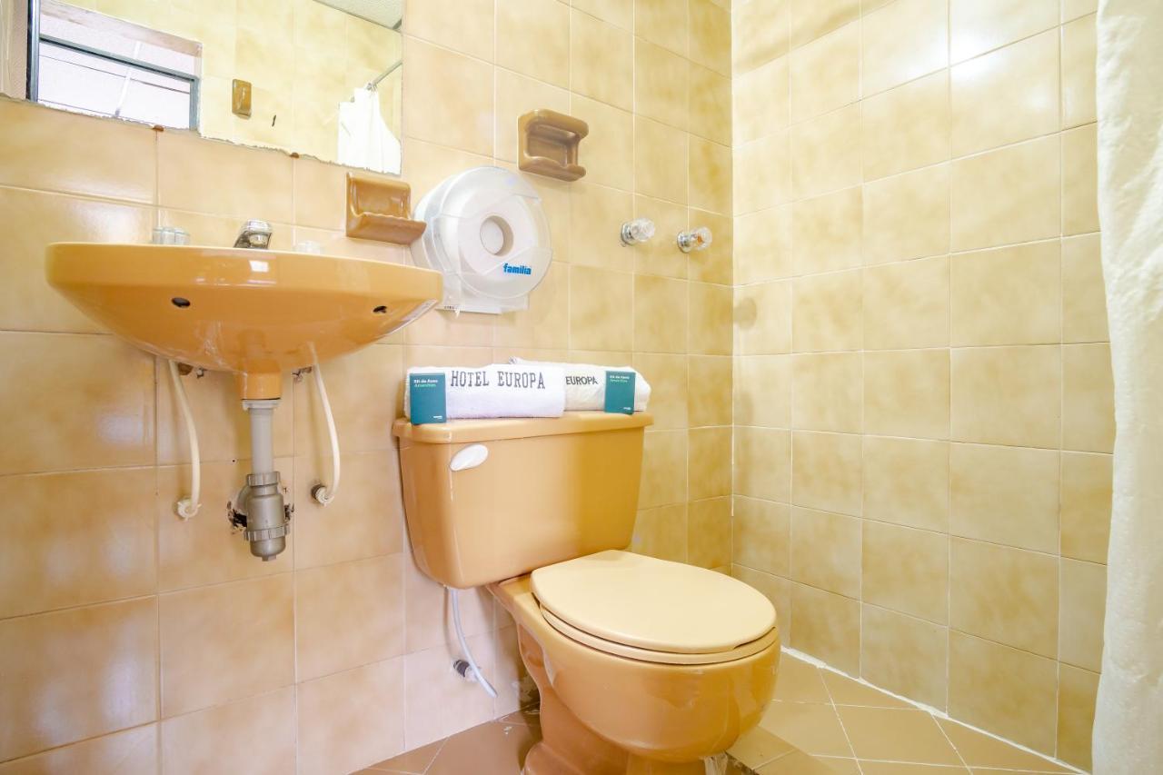 Ayenda Europa Hotel Богота Екстериор снимка